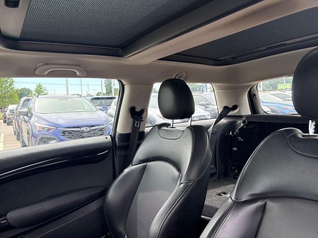 Used 2018 Gray MINI Base image 5