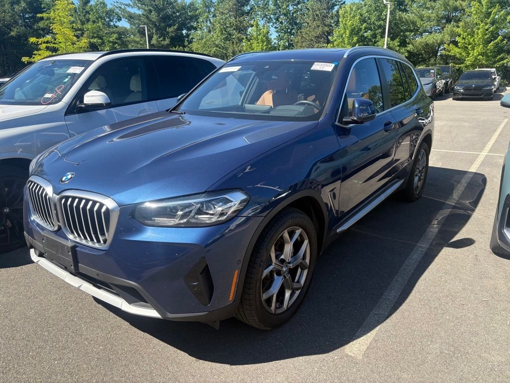 Used 2024 Phytonic Blue Metallic BMW xDrive30i image 2