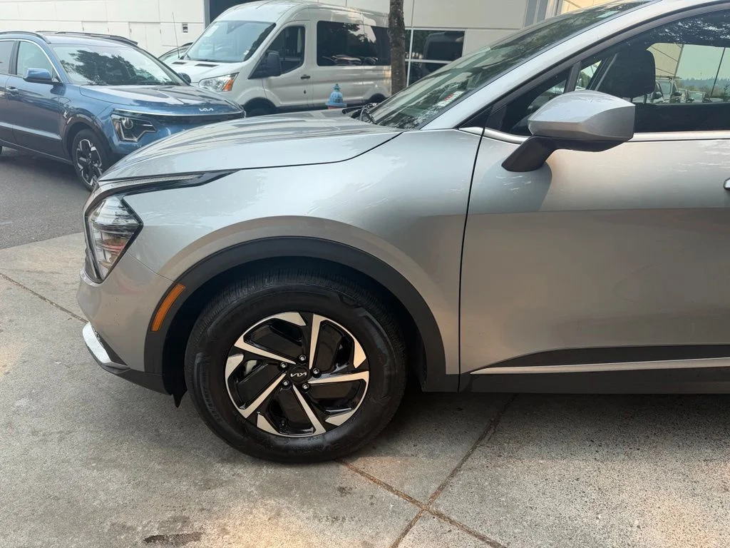 Used 2025 Steel Gray Kia LX image 8