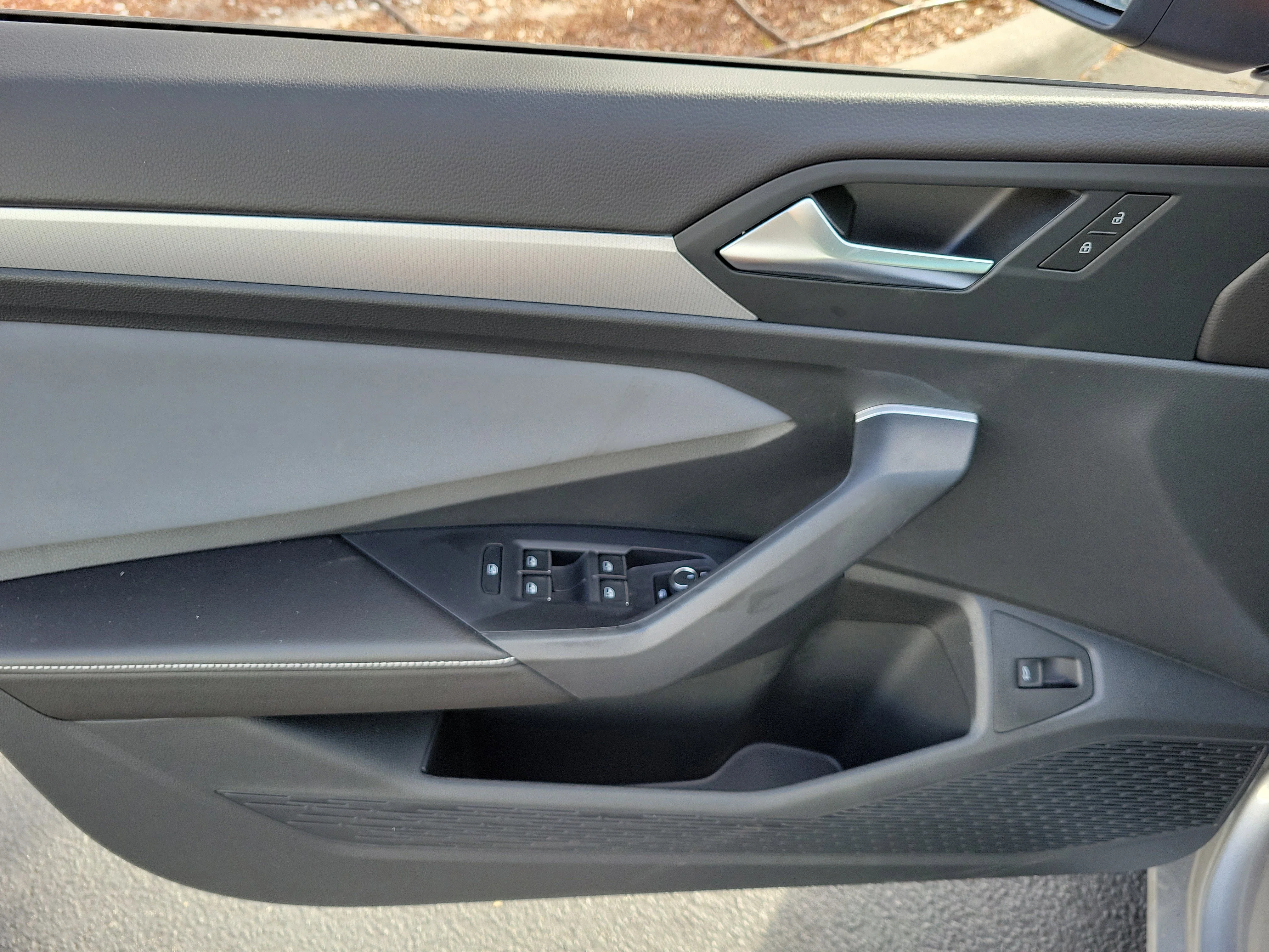 New 2026 Silver Volkswagen 1.5T SE image 21