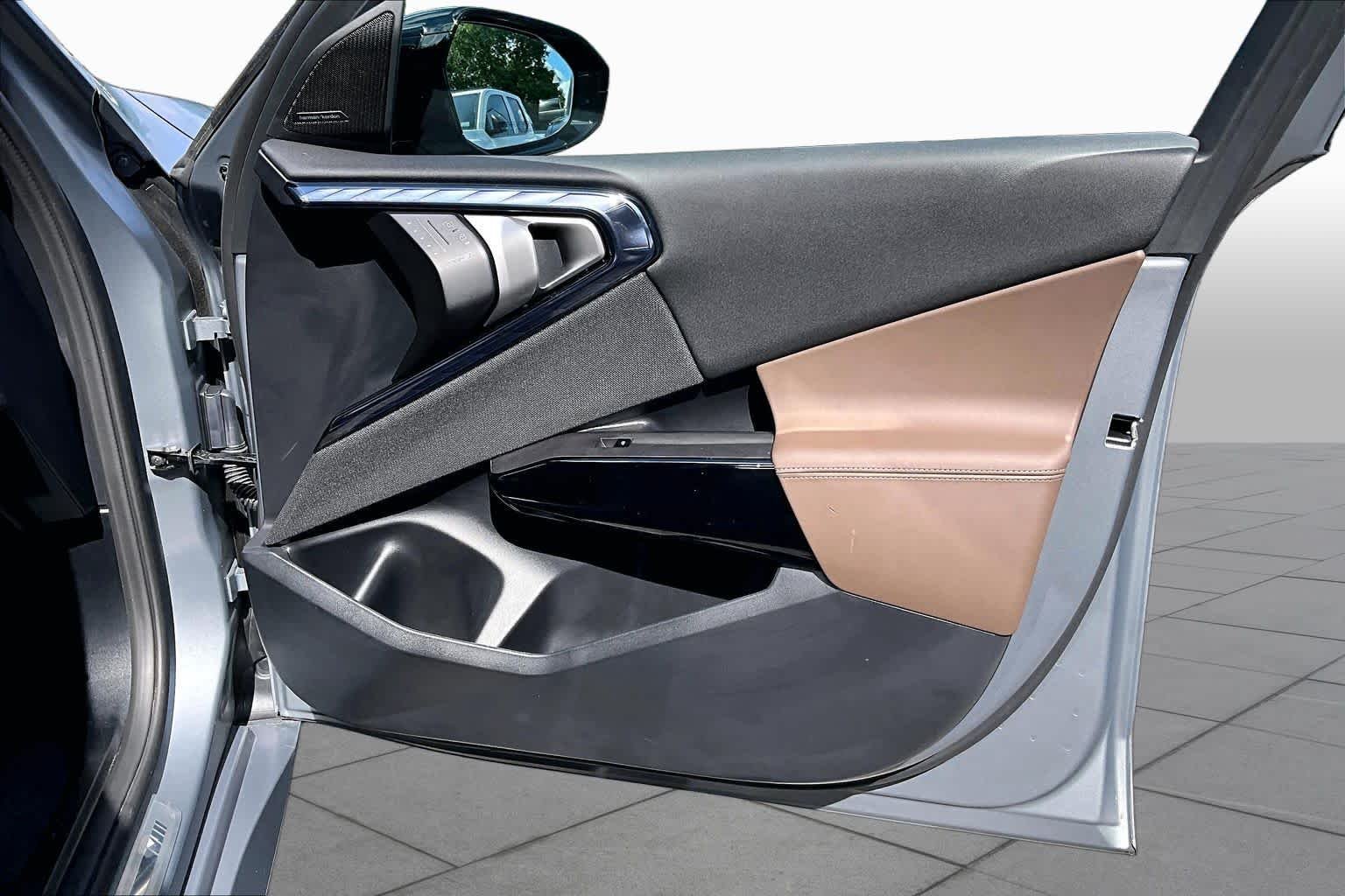 Used 2026 Frozen Pure Grey Metallic BMW M50 xDrive image 22