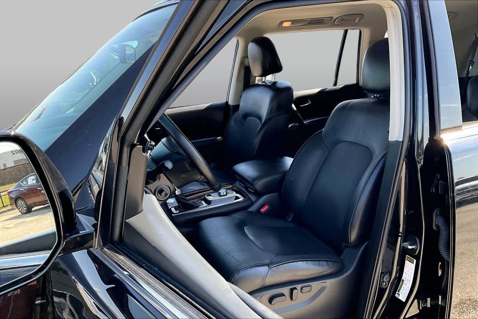 Used 2024 Super Black Nissan SL image 8