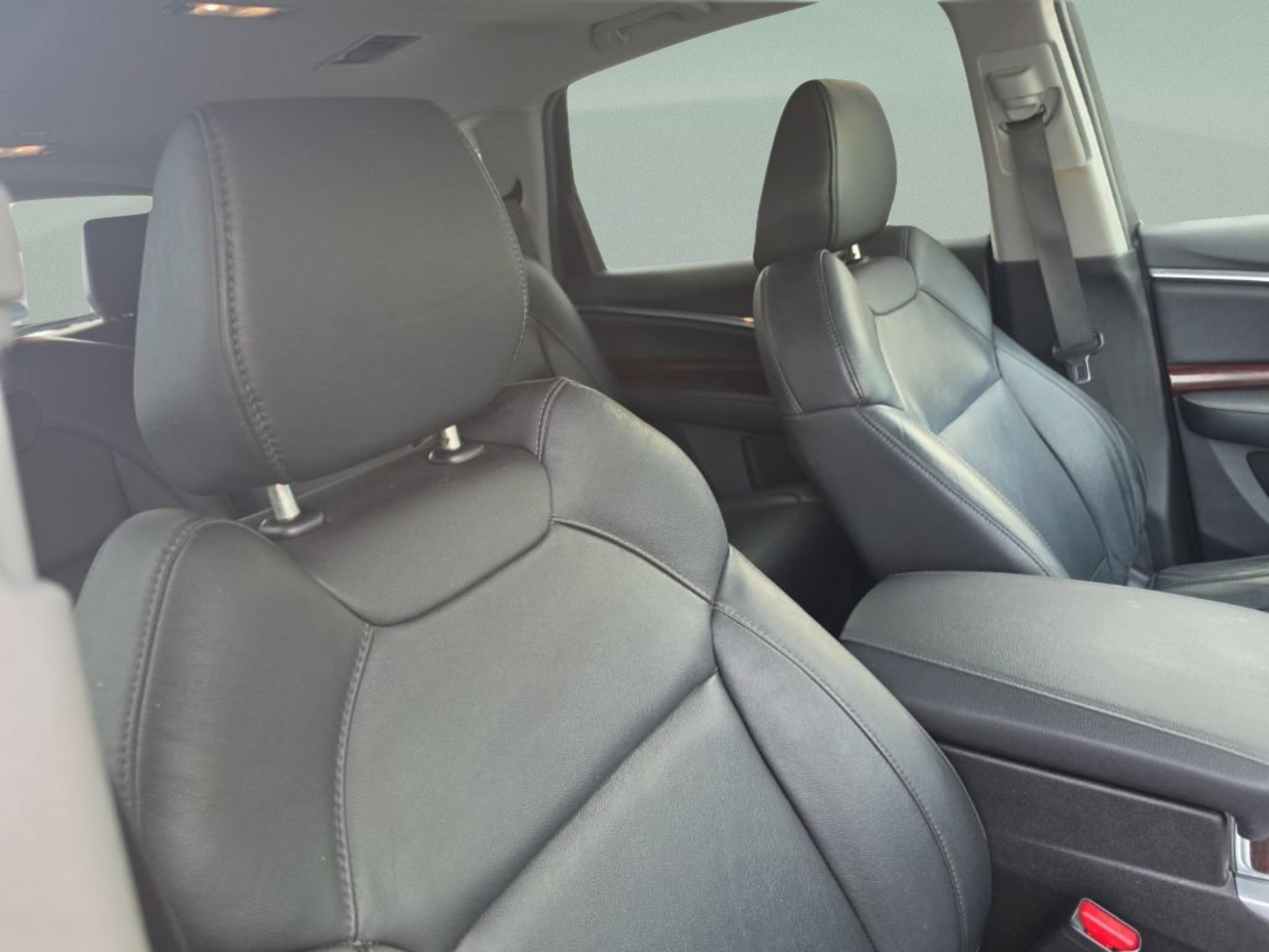 Used 2014 Silver Acura FWD image 33