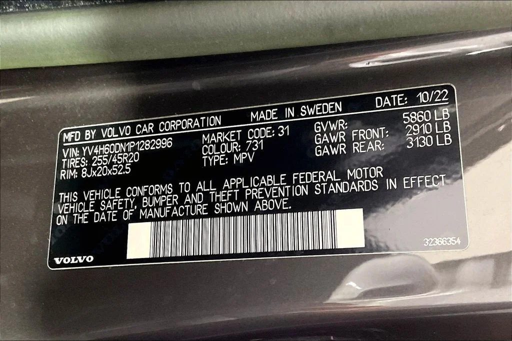 Certified Used 2023 Gray Volvo T8 Plus Bright Theme image 33