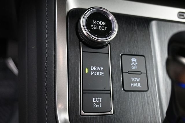 Used 2024 White Lexus 550 Premium image 42