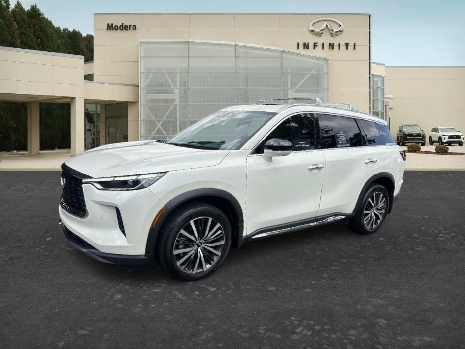 Used 2025 Majestic White INFINITI SENSORY image 1
