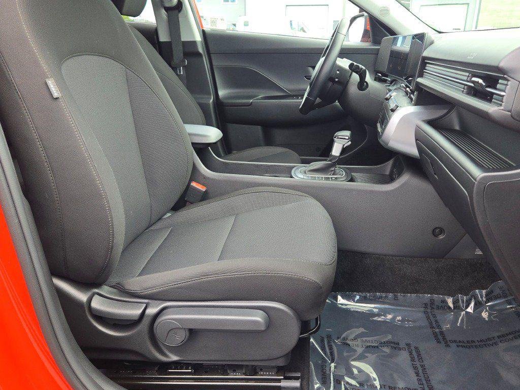 New 2025 Orange Hyundai SEL AWD image 7