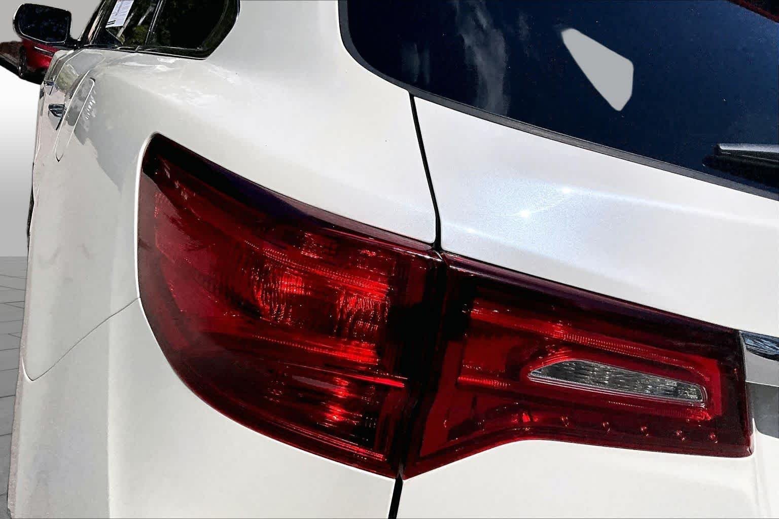 Used 2016 White Diamond Pearl Acura w/Tech image 29
