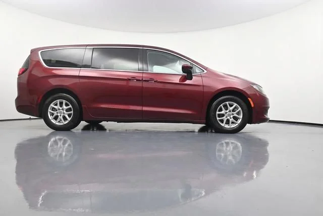 Used 2022 Red Chrysler LX image 3