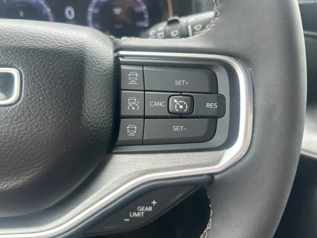 Used 2025 Silver Zynith Jeep Series II image 21
