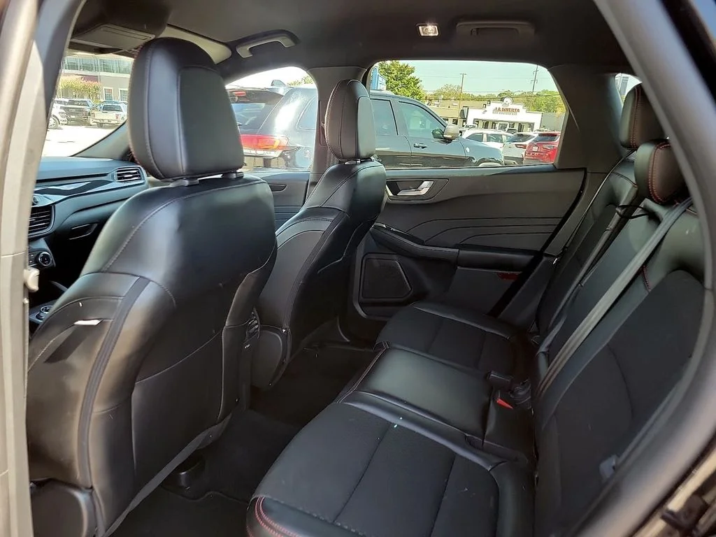Used 2025 Black Metallic Ford ST-Line image 9