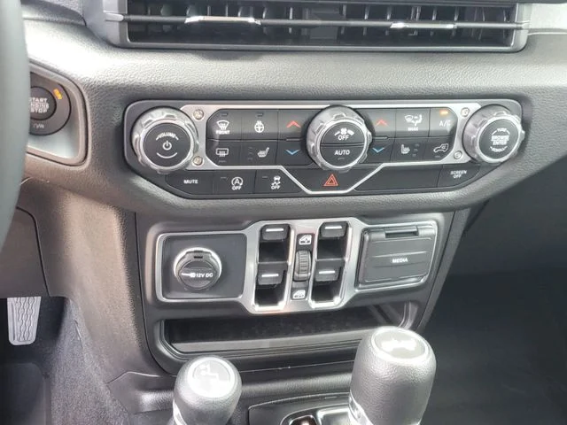 2025 Jeep Wrangler 4-Door Sport S - Photo 25