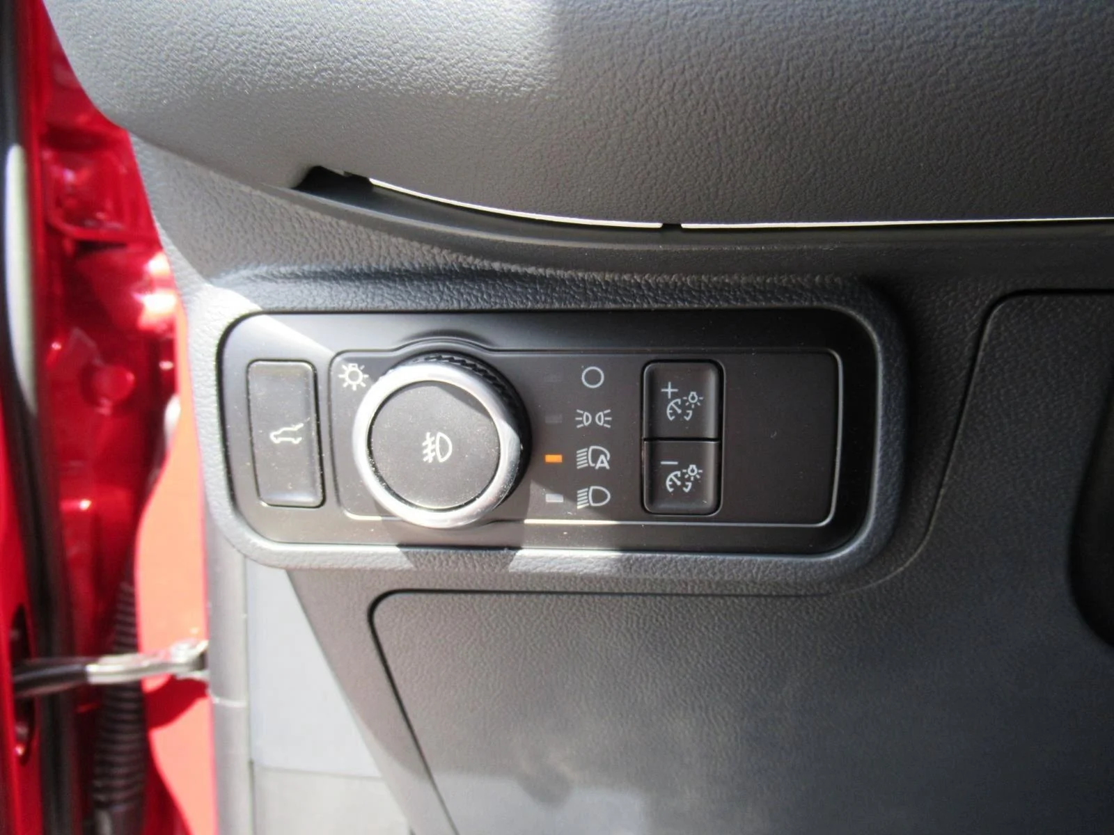 2025 Ford Explorer ST - Photo 21