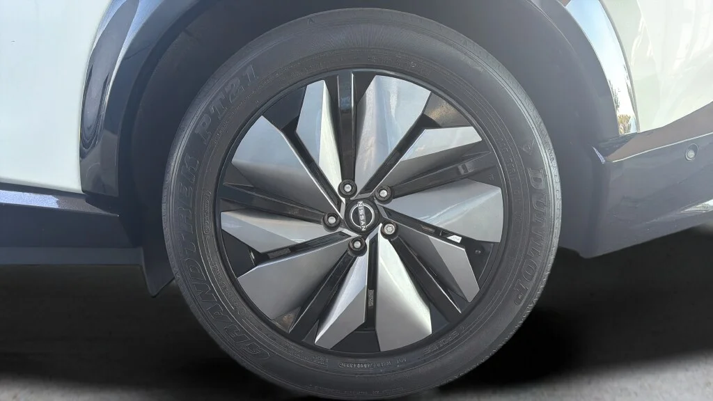Certified Used 2023 Everest White Pearl Tricoat Black Diamond Pearl Nissan Platinum+ e-4orce image 30