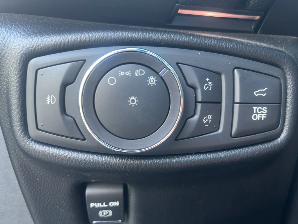 Used 2020 Rhapsody Blue Lincoln Reserve image 22