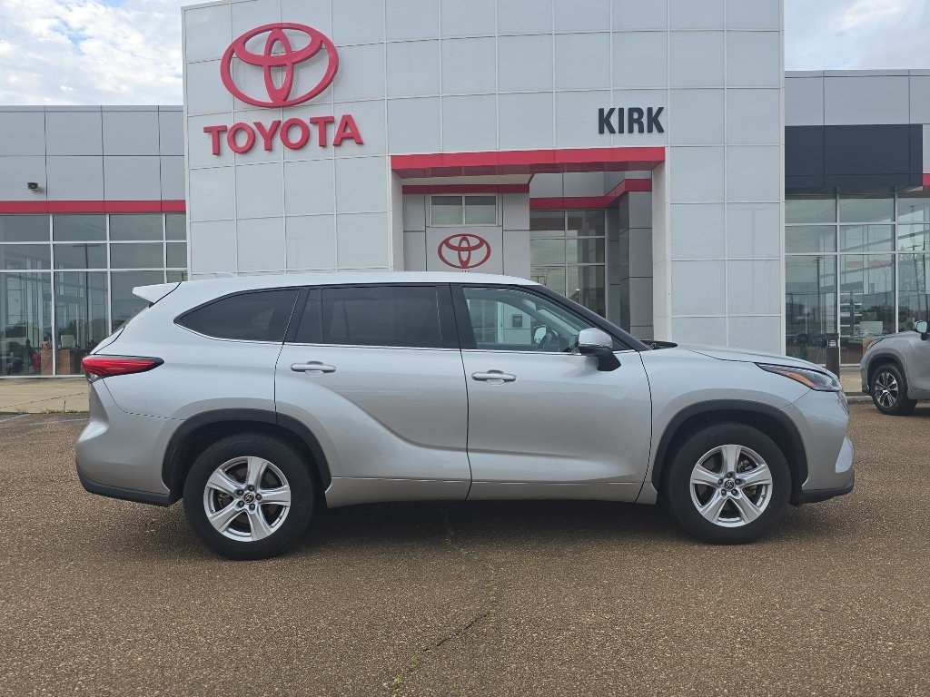 2021 Toyota Highlander LE