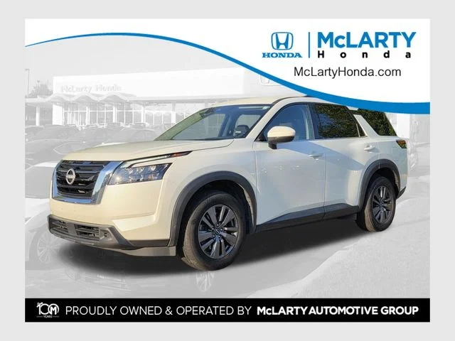Used 2024 White Nissan SV image 1