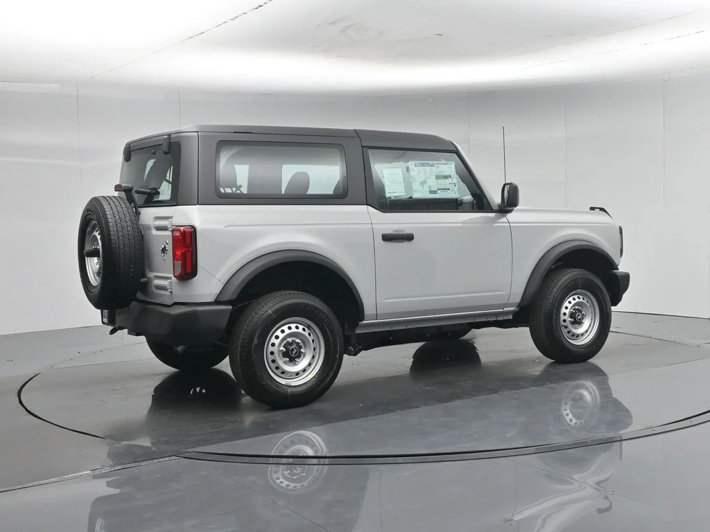 New 2026 Avalanche Gray Ford Base image 24