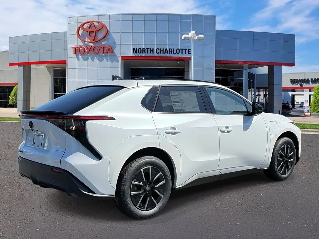 New 2026 Wind Chill Pearl Toyota XLE image 8