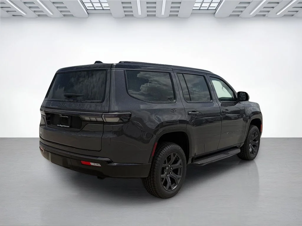New 2026 Baltic Gray Metallic Clearcoat Jeep Upland image 3
