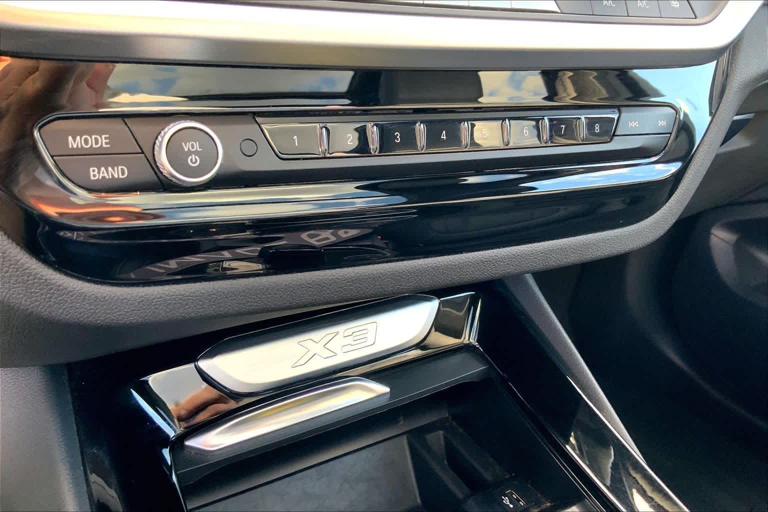 Used 2022 Jet Black BMW sDrive30i image 32