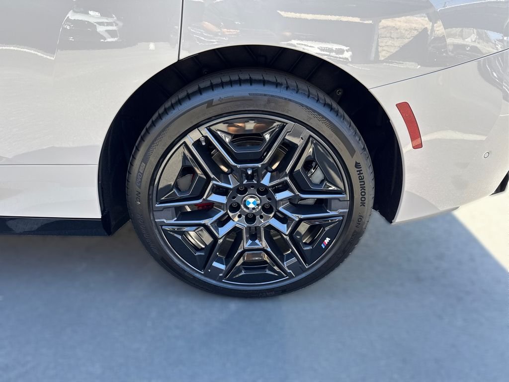 2026 BMW iX 60 - Photo 14