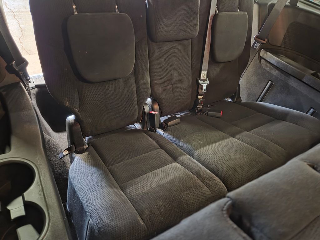 Used 2015 Black Dodge SXT image 19