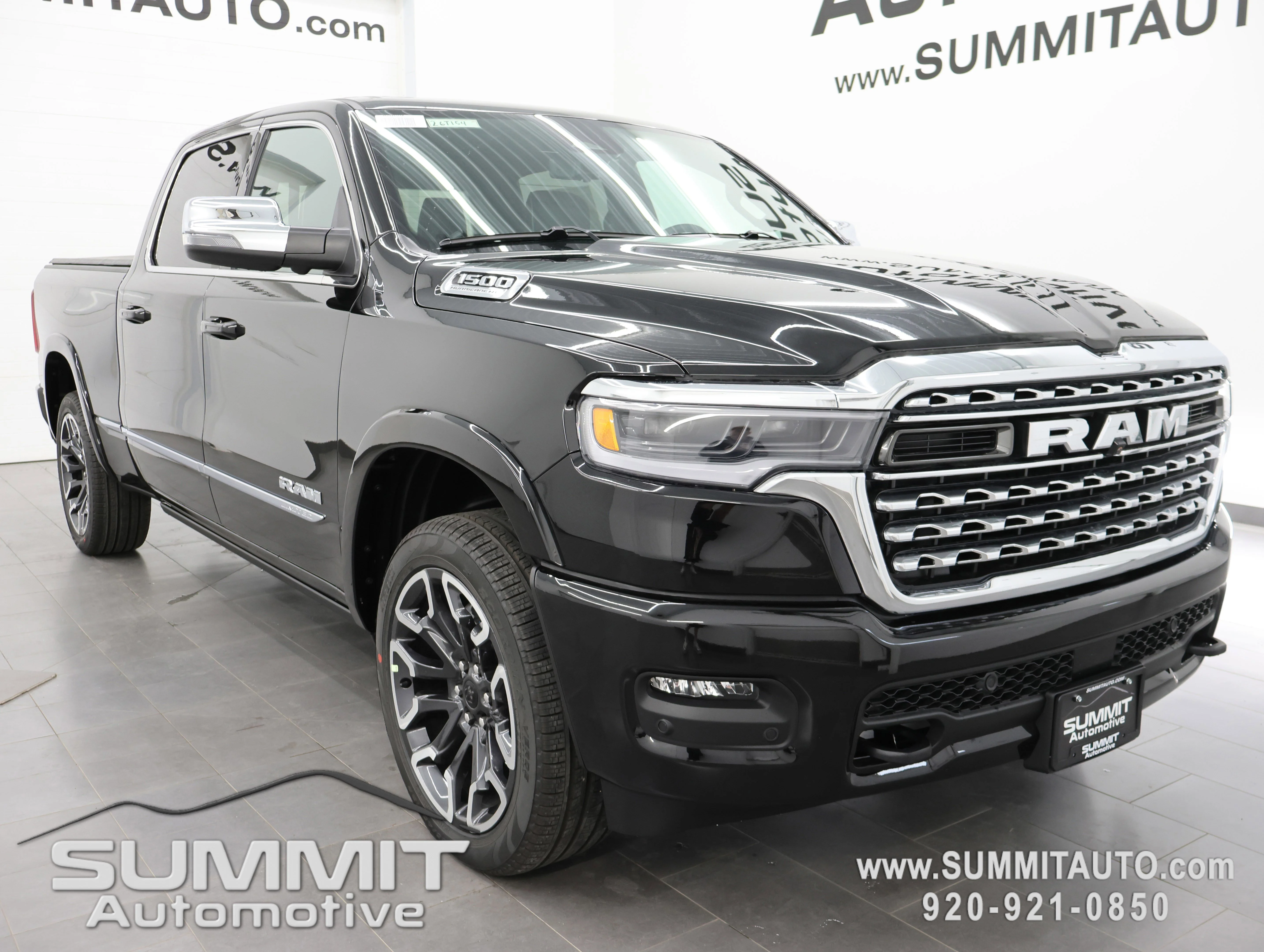 New 2026 Diamond Black Crystal Pearl-Coat Exterior Paint RAM Limited image 2