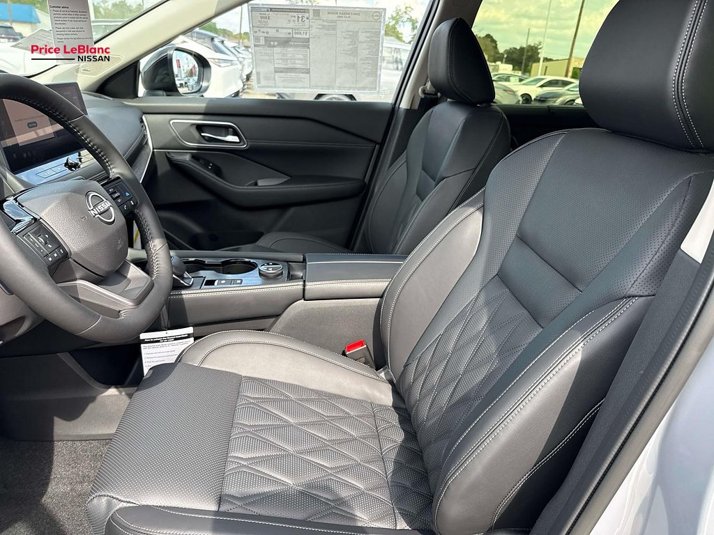 New 2026 Boulder Gray Pearl / Super Black Two-tone Nissan Platinum image 8