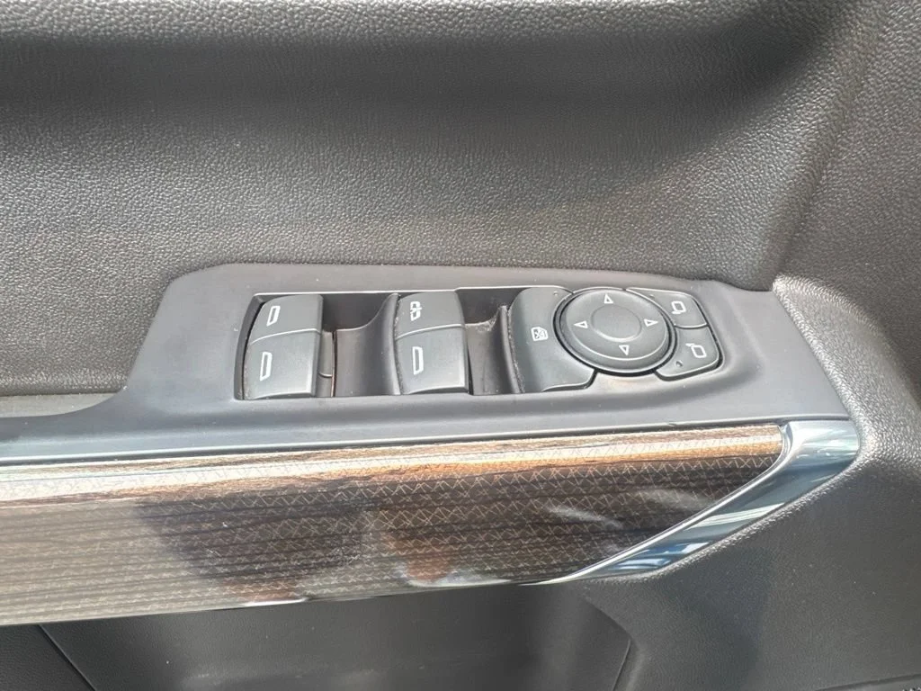 Used 2020 Northsky Blue Metallic Chevrolet RST image 29