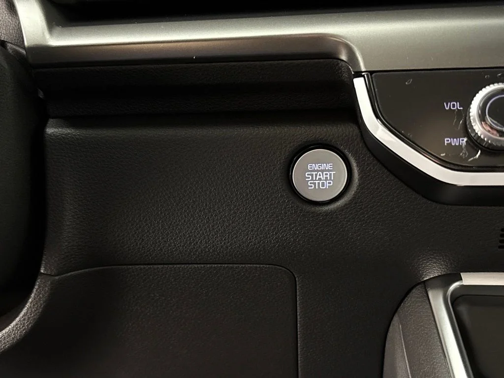 New 2027 Silver Kia EX image 31