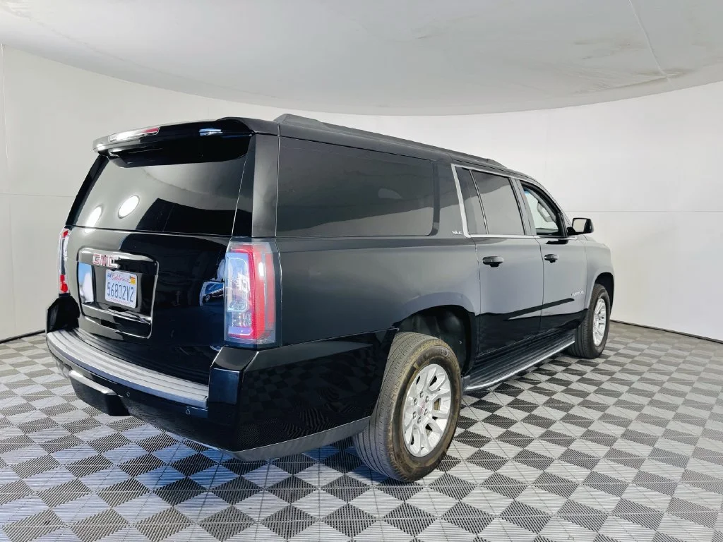 Used 2019 Black GMC SLE image 25