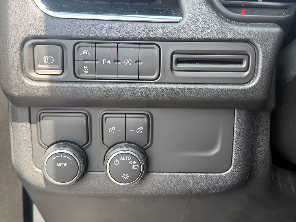 Used 2024 Gray Chevrolet Premier image 27