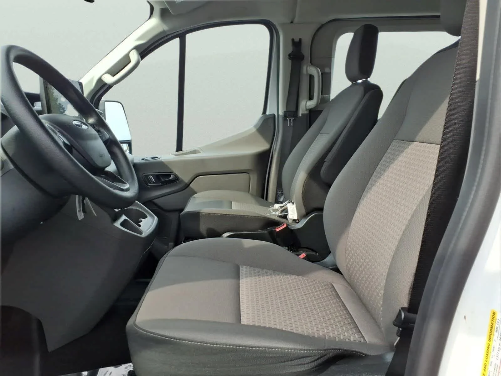 Used 2025 Oxford White Ford XLT image 17