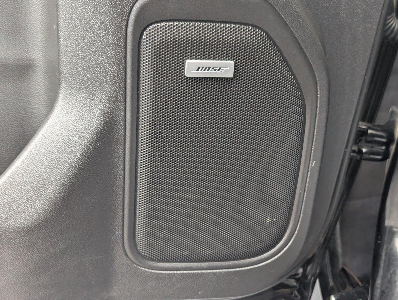 Used 2022 Mosaic Black Metallic Chevrolet High Country image 15