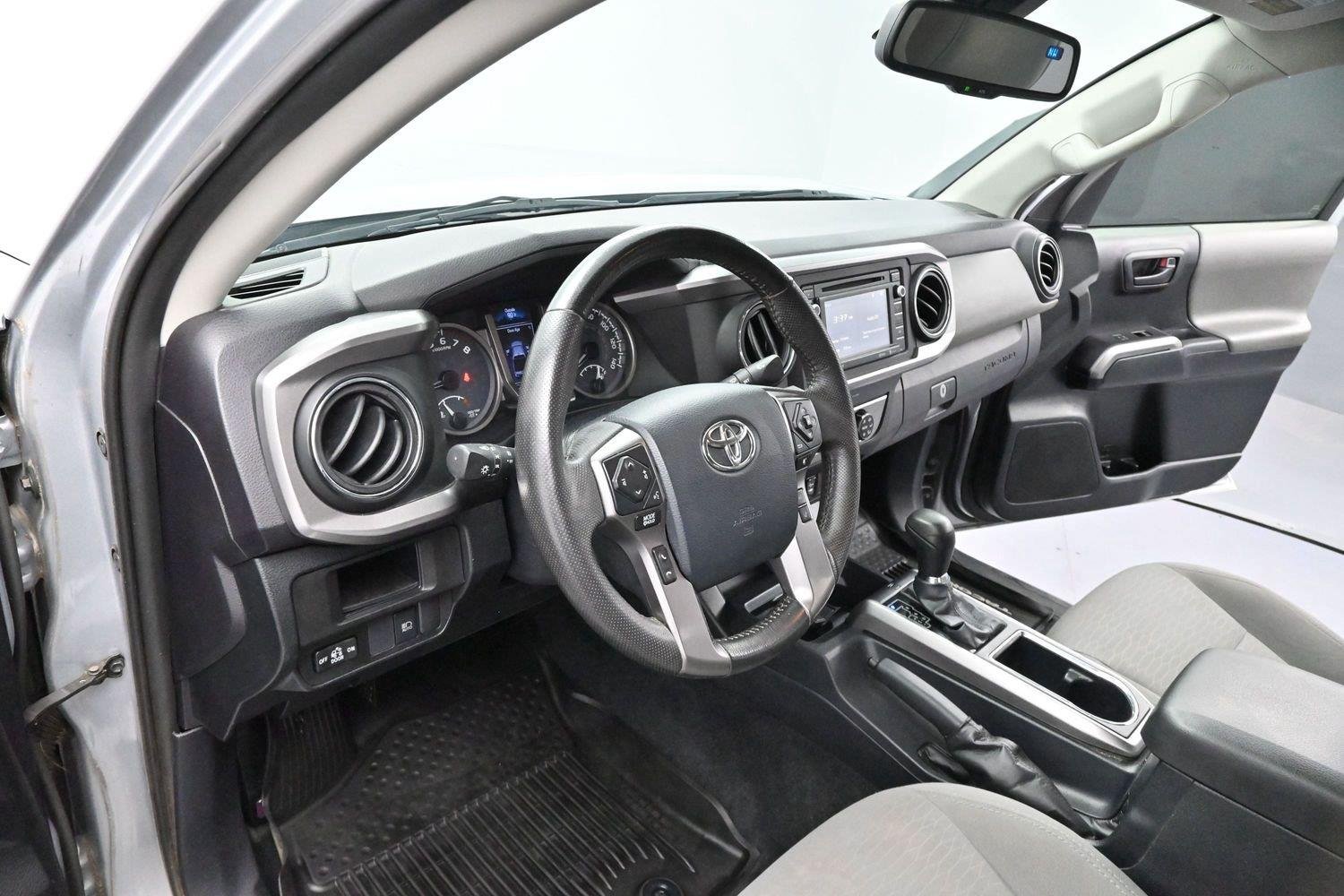 Used 2019 Silver Sky Metallic Toyota SR image 12