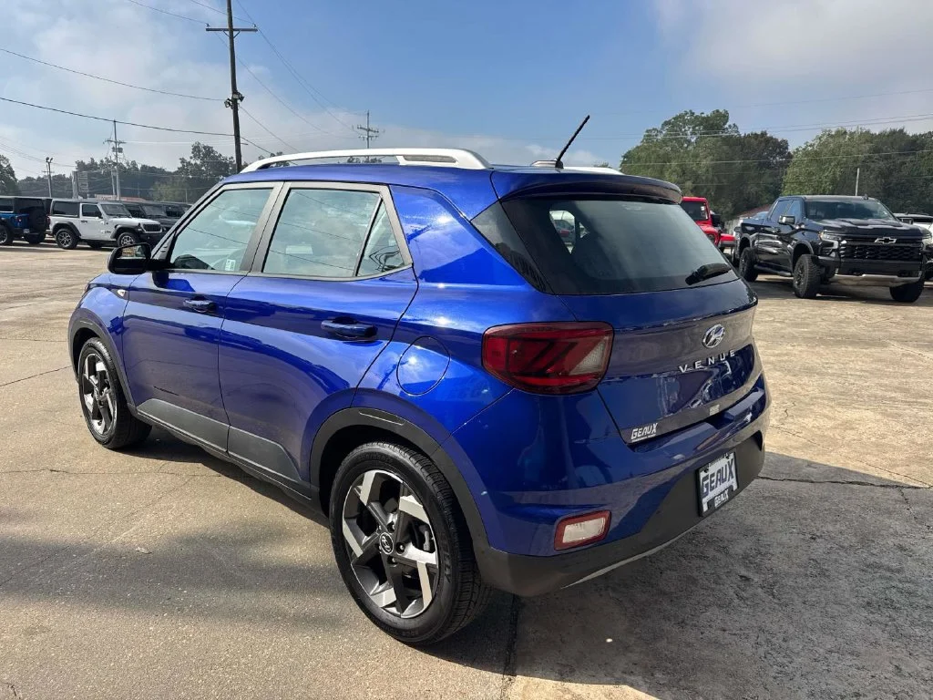 Used 2025 Blue Hyundai SEL image 12