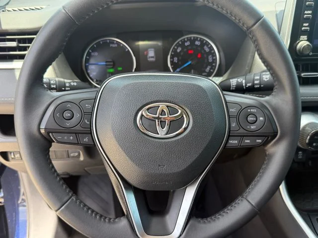 Certified Used 2021 BLUEPRINT Toyota XLE Premium image 17