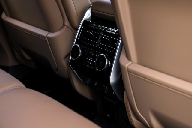 New 2027 Gold Land Rover SE image 50