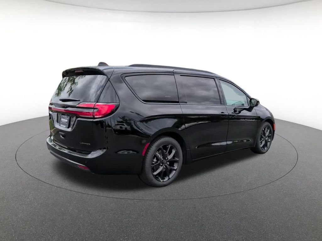 New 2027 Diamond Black Chrysler Limited image 7
