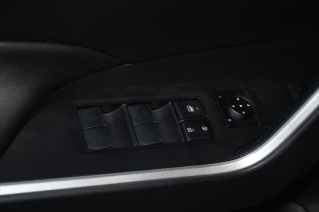 2024 Toyota RAV4 SE - Photo 15