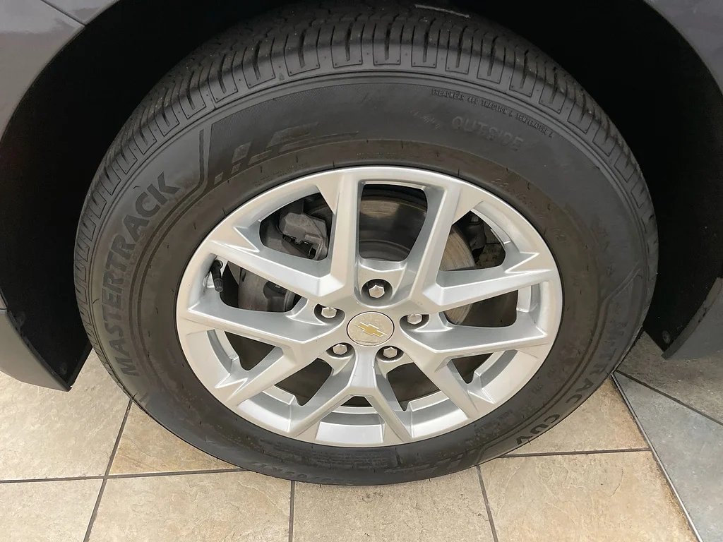 Used 2022 Iron Gray Metallic Chevrolet LT image 32