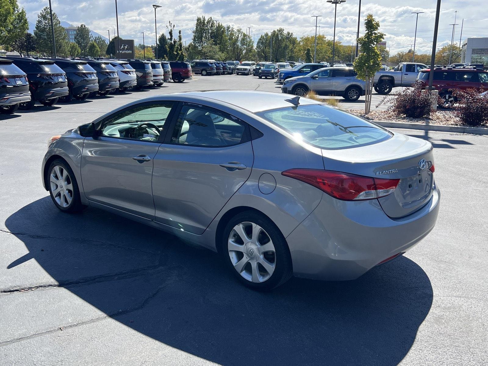 Used 2013 Titanium Gray Metallic Hyundai Limited image 22