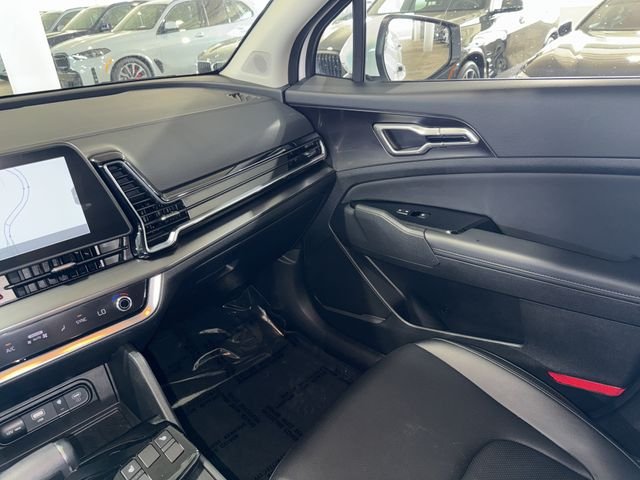 Used 2025 White Pearl Kia EX image 29