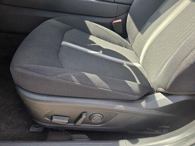 Used 2025 Aero Silver Hyundai SEL image 12