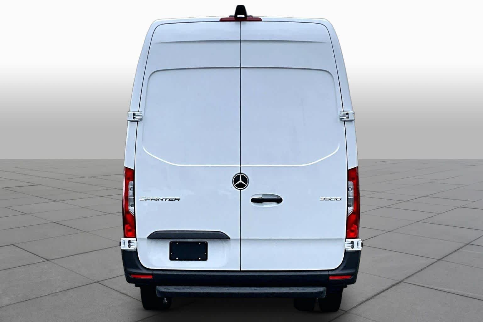 New 2026 Arctic White Mercedes-Benz  image 5