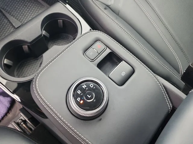 Used 2024 Gray Metallic Ford Premium image 26