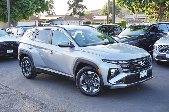 New 2026 Silver Hyundai SEL image 2