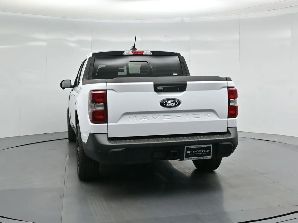 New 2026 White Ford Lariat image 28
