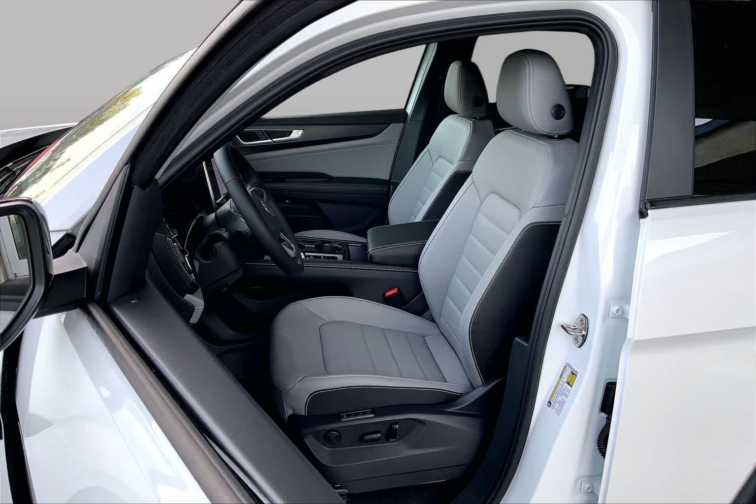 2026 Volkswagen Atlas Cross Sport SEL R-LINE - Photo 9